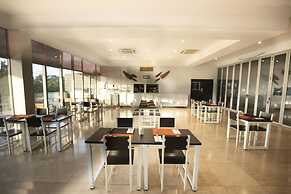 Cassowary Hotel