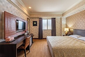 Hamilton Hotel