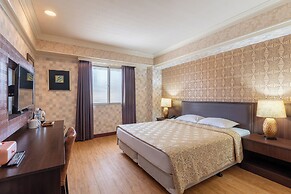 Hamilton Hotel