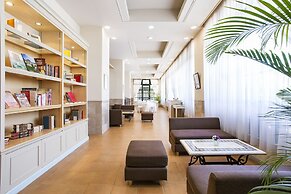 Luke Plaza Hotel