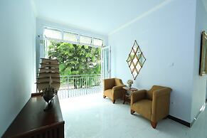 Nest Residence