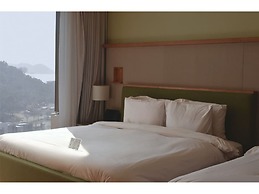 Baymond Hotel