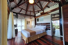 Caluwayan Palm Island Resort