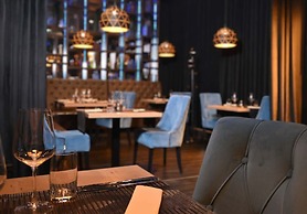 Admiral Hotel