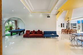 Yellow Daisy Villa