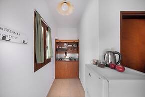 Vergonis Studios