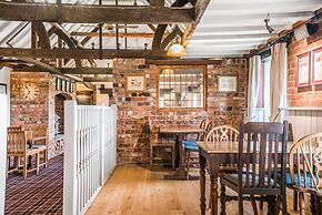The Walhampton Arms