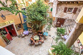 Blubini Hotel