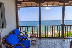 Agios Ioannis Luxurious Beachfront Apt