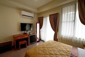 Lucky Hotel