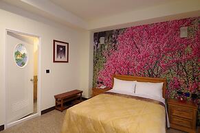 Lucky Hotel