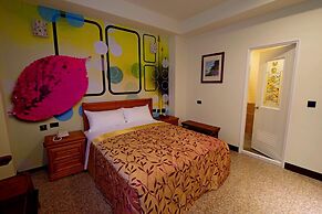 Lucky Hotel