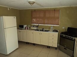 4 Coverley Crescent