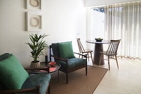 Pause Apartments