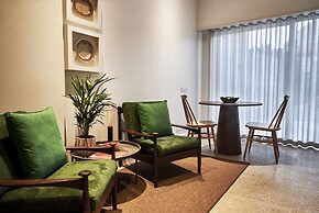 Pause Apartments
