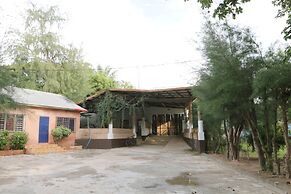 HYPOLINK Village