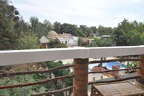 HYPOLINK Village
