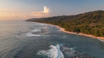 Paradise Beach Lodge