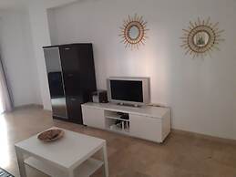 Apartamento en zona de golf y playa