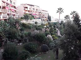 Apartamento en zona de golf y playa