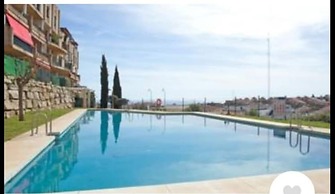 Apartamento en zona de golf y playa