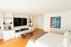 Casa Flor - Adults Only
