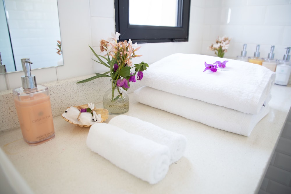 Casa Flor - Adults Only