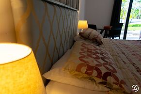 Hotel Maya Jade