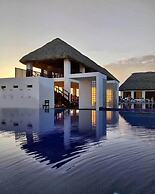 Hotel Maya Jade