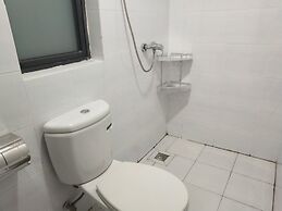 Gemmed Apartment