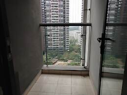 Gemmed Apartment