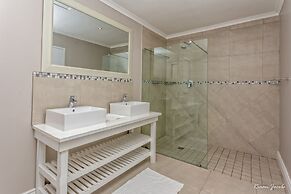 Gansbaai Seafront Holiday House: Ons C-huis