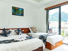 NuttyPhoy Hotel