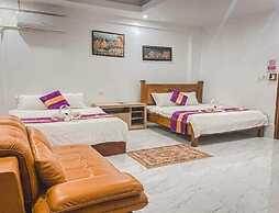 NuttyPhoy Hotel