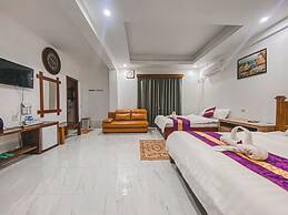 NuttyPhoy Hotel