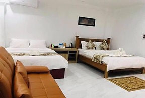 NuttyPhoy Hotel