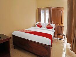 Hotel O Wisma Empat Lima Syariah