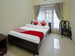 Hotel O Wisma Empat Lima Syariah