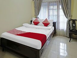 Hotel O Wisma Empat Lima Syariah