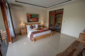 Ubud Paras Villa