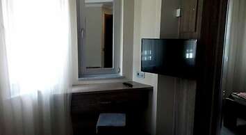 Rey Manes Hotel