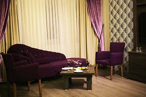 Rey Manes Hotel