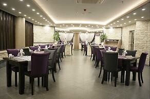 Rey Manes Hotel
