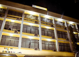 Zakinn Eland Hotel