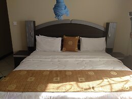 Golden Days Executive lodge