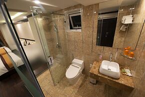 DHP Luxury Hotel