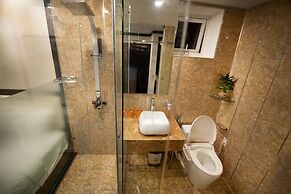 DHP Luxury Hotel