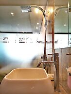DHP Luxury Hotel