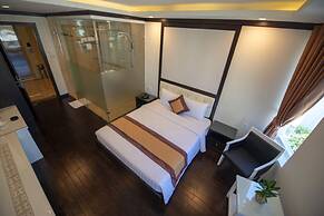 DHP Luxury Hotel
