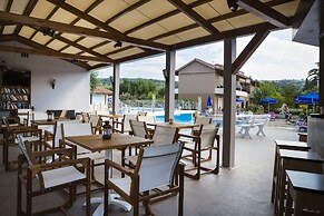 Olive Grove Studios & Apartments